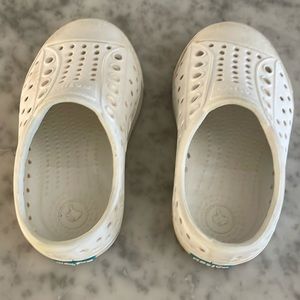 Native shoes - white size 5